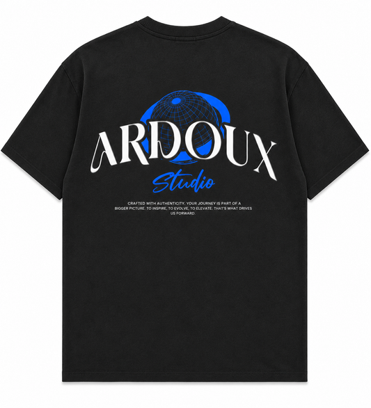 Studio Globe Oversized T-Shirt